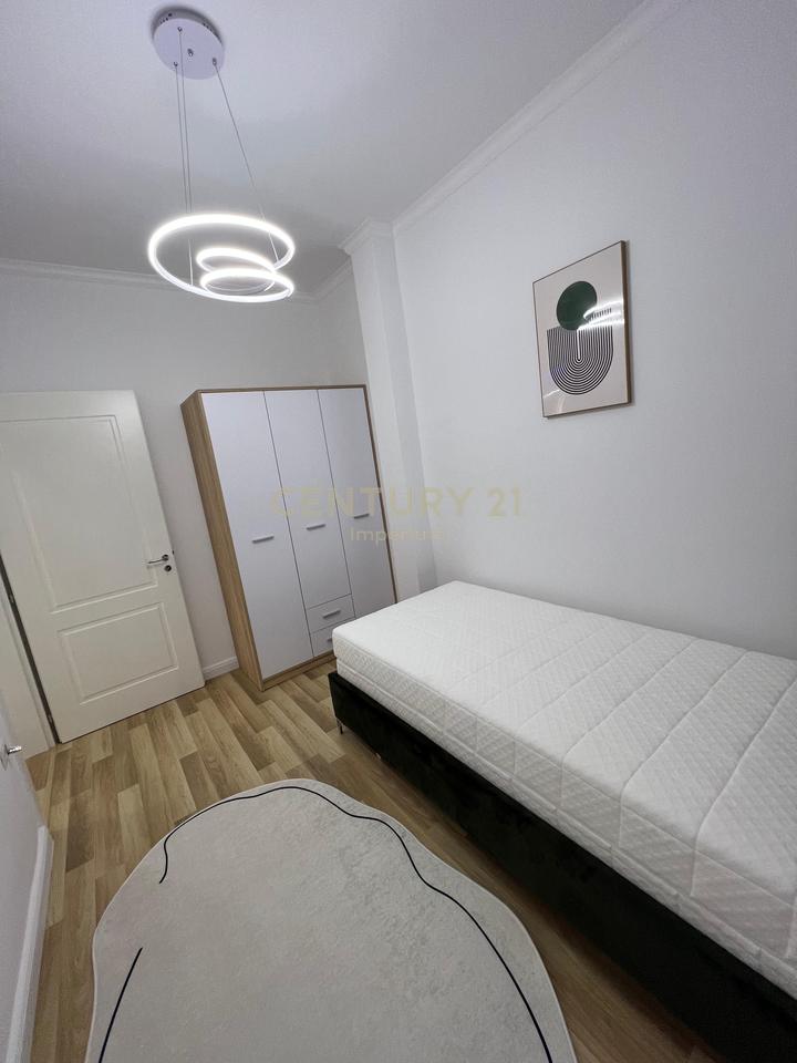 Shitet apartament 2+1 ne Astir