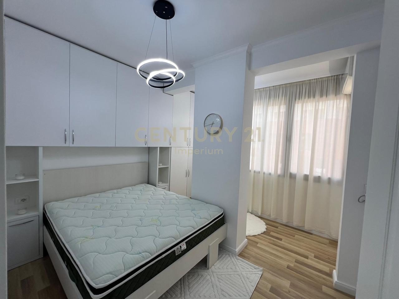 Shitet apartament 2+1 ne Astir
