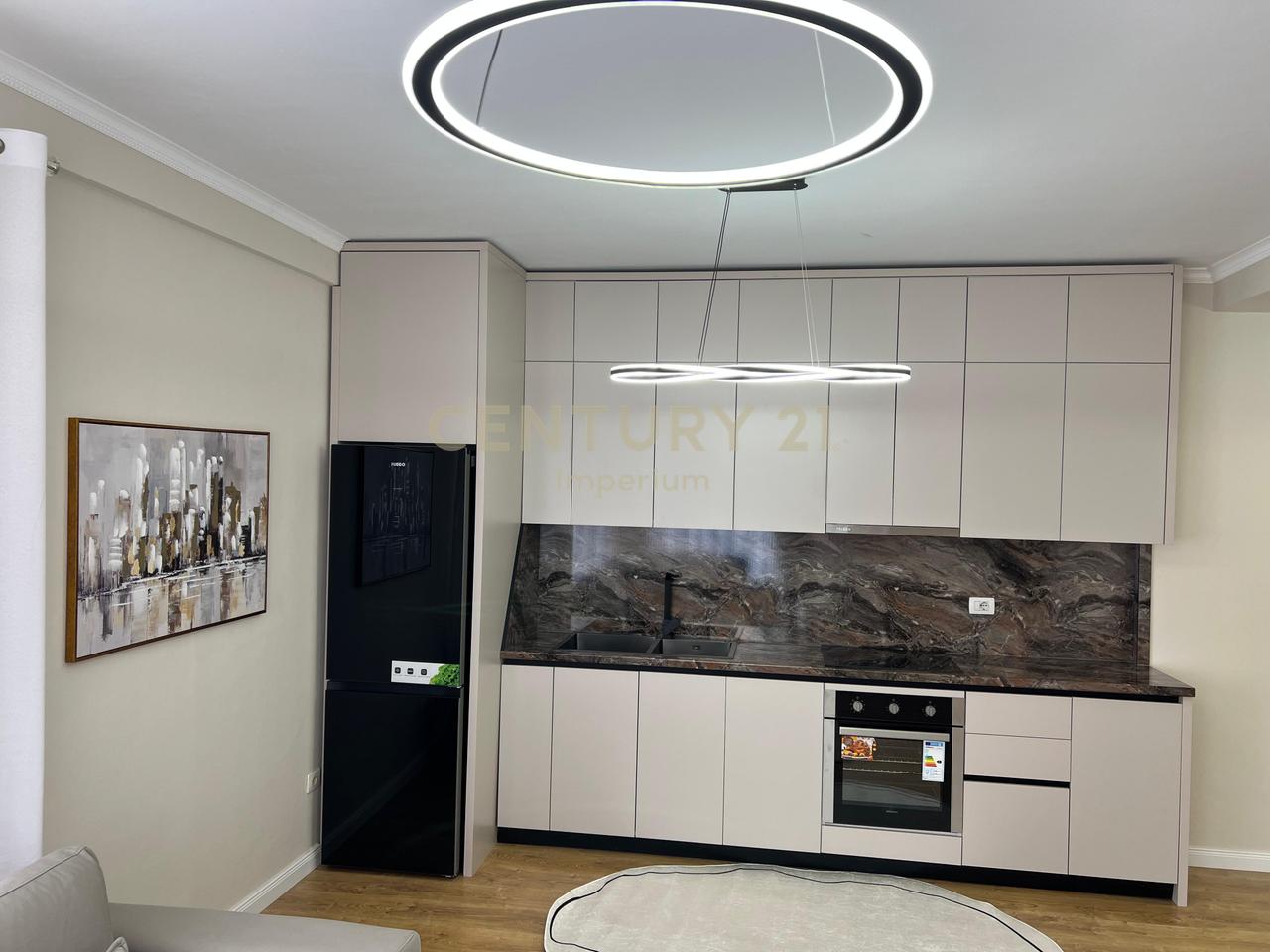 Shitet apartament 2+1 ne Astir- Kompleksi Romario