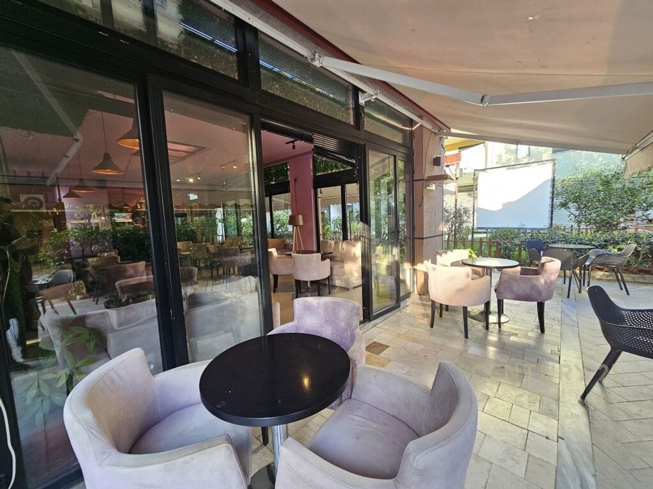 Bar / Lokal me Qira në Rruga 5 Maji!!