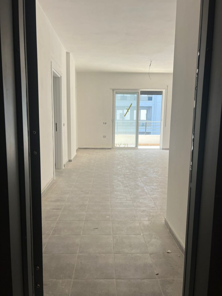 SHITET APARTAMENT 2+1+2,NE LAGJ "PAVARESIA",VLORE!!!