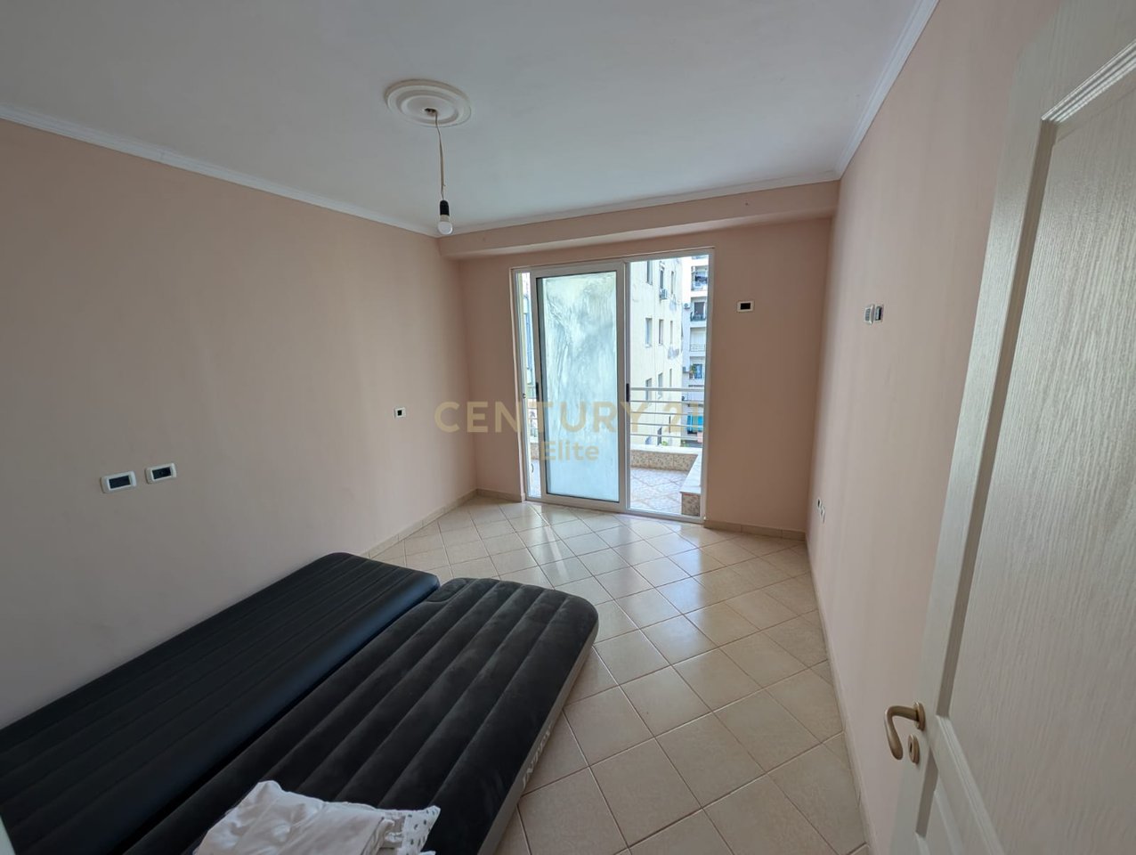 Apartment 2+1+2 for sale at the Cabej Apartments in YZBERISH.