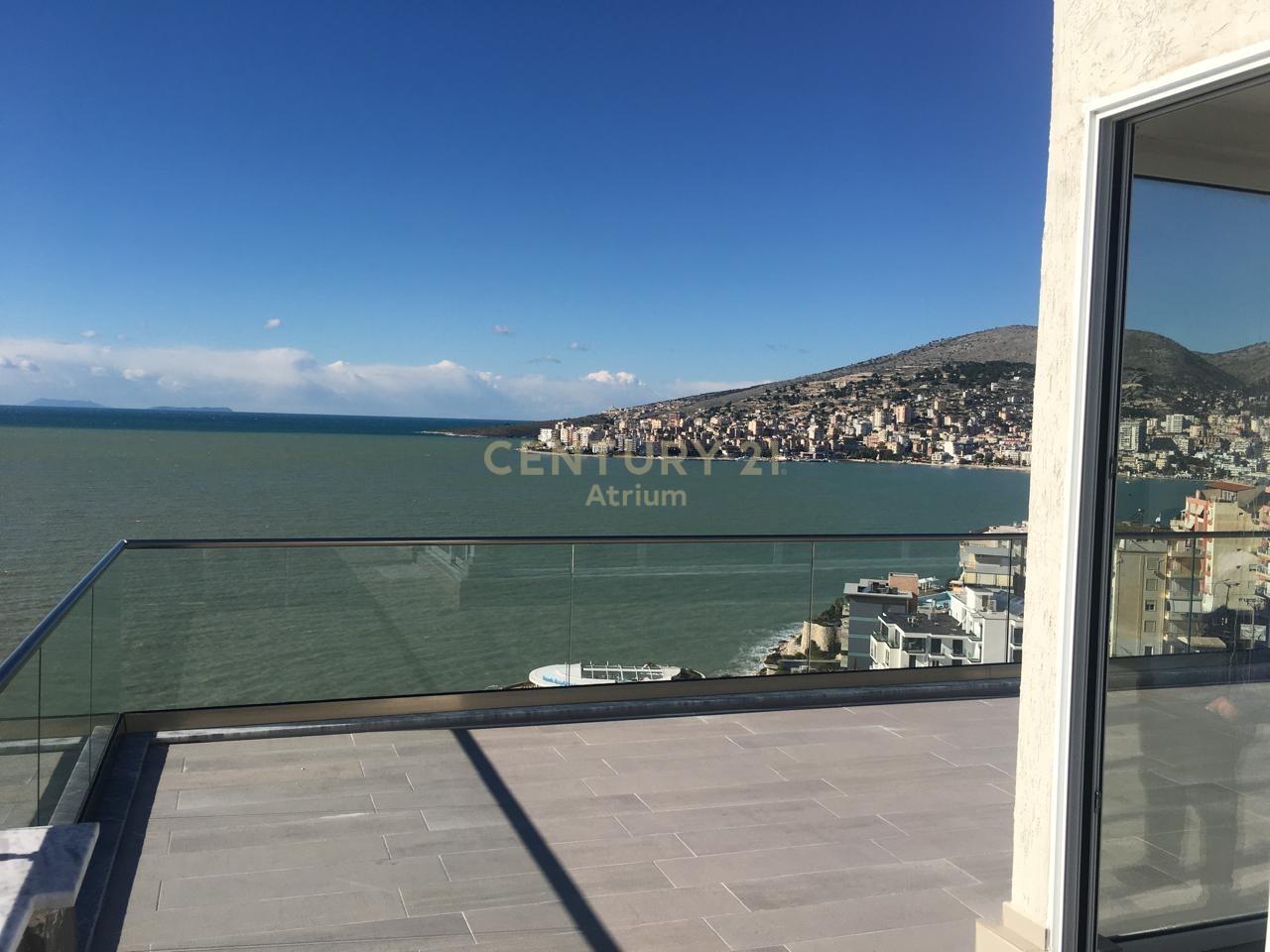SHITET PENTHOUSE 2+1+2 + 2 POSTE PARKIMI NE SARANDE !