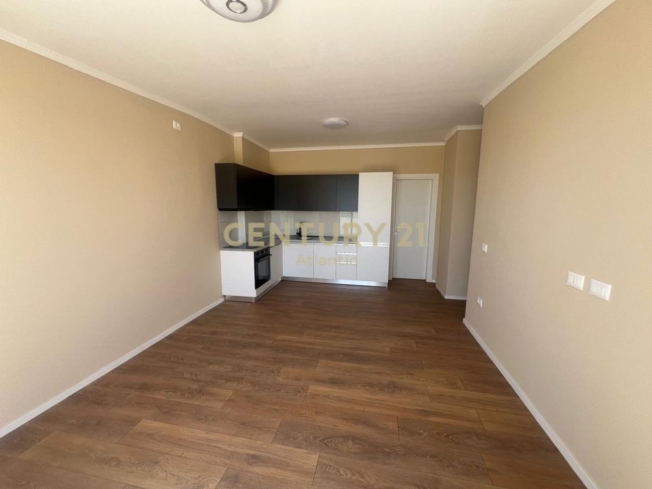 2+1 Apartment for Sale in Iliria Beach, Durrës - €125,000 | 85.10 m²