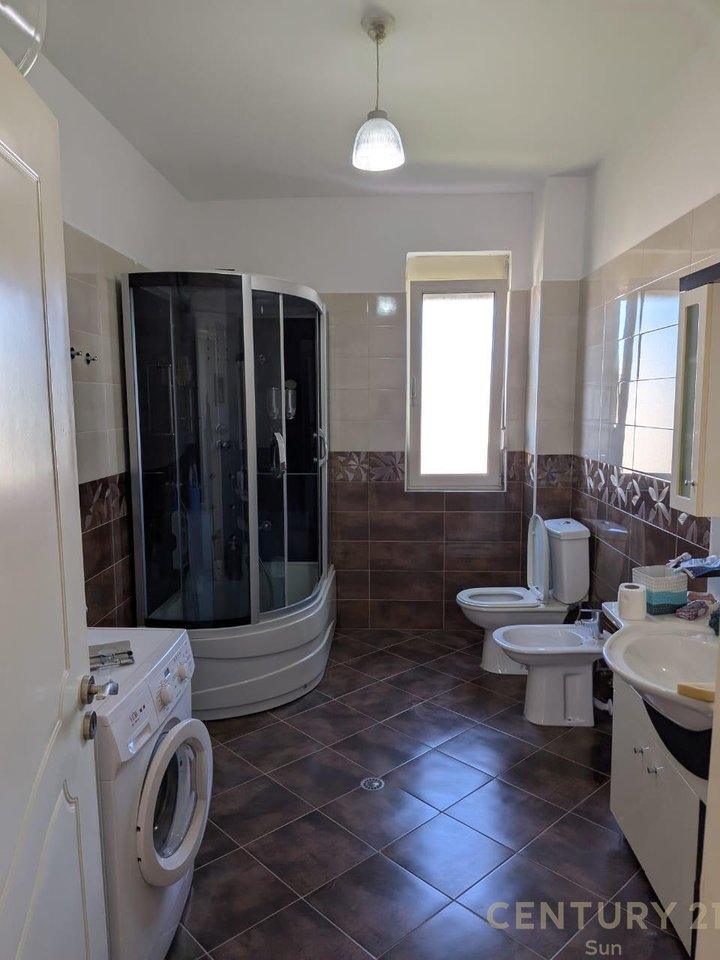 3+1 APARTMENT FOR SALE NEAR DURRES STADIUM!