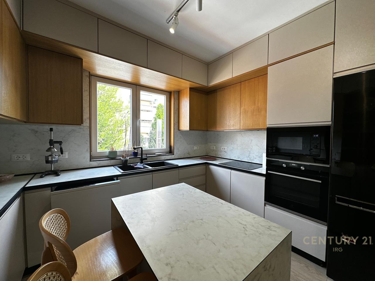 Apartamente 2+1 i investuar me qera tek Rruga e Durresit!