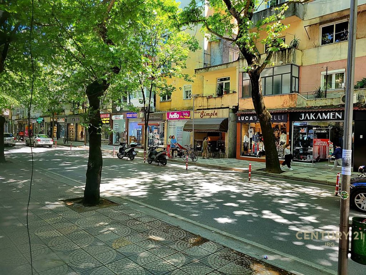 SHOP FOR RENT ON MYSLYM SHYRI STREET!