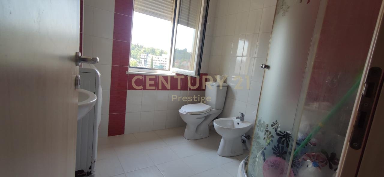 APARTAMENT 2+1+2 ME QIRA, PRANE QYTET STUDENTIT, TIRANE!