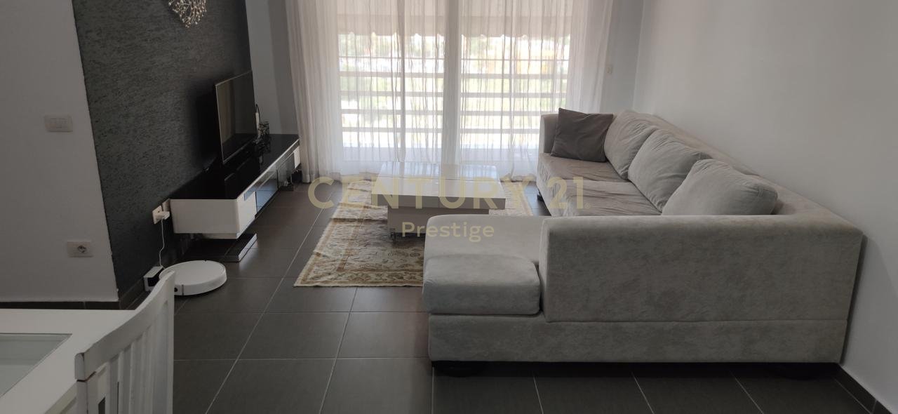 APARTAMENT 2+1+2 ME QIRA, PRANE QYTET STUDENTIT, TIRANE!