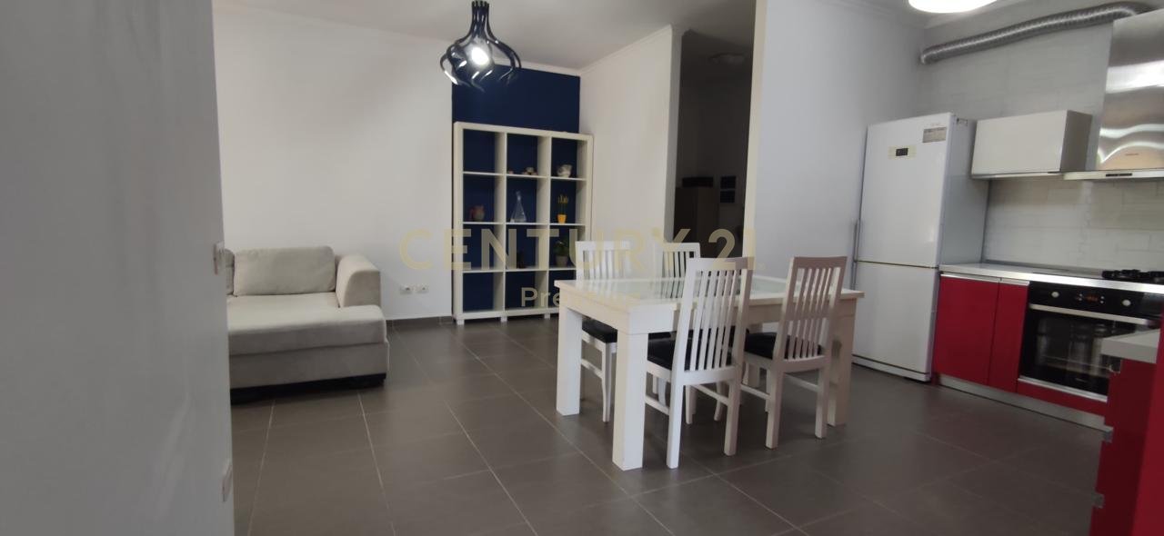 APARTAMENT 2+1+2 ME QIRA, PRANE QYTET STUDENTIT, TIRANE!
