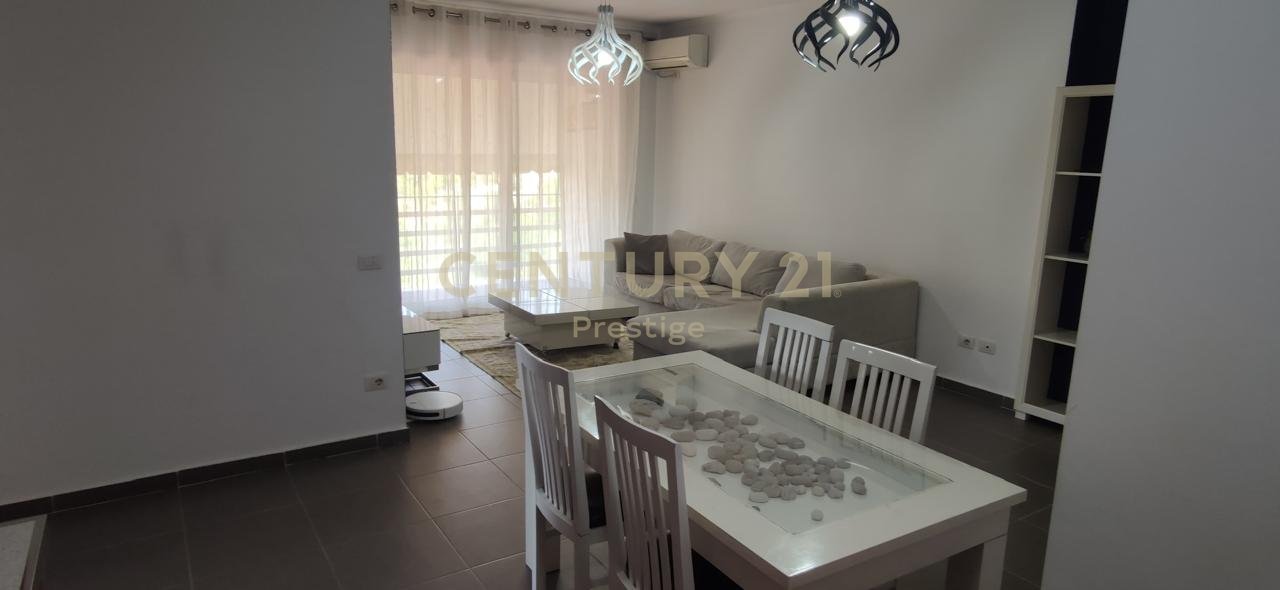 APARTAMENT 2+1+2 ME QIRA, PRANE QYTET STUDENTIT, TIRANE!