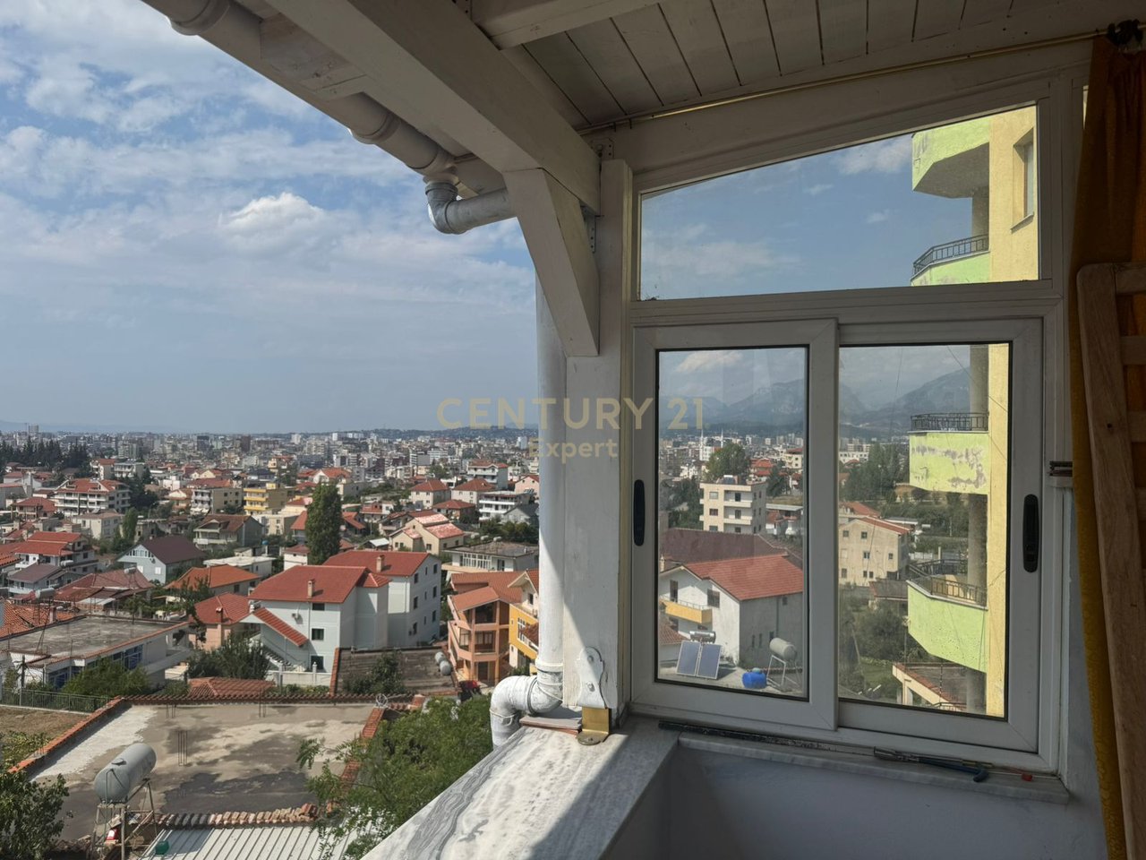 Apartament 1+1 me Qira në Rrugën Pjeter Budi