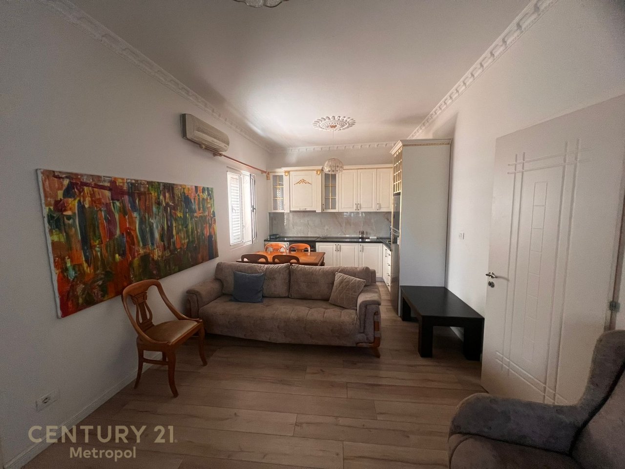 2+1 Apartment for Rent on Villa Floor, Kavaja Street