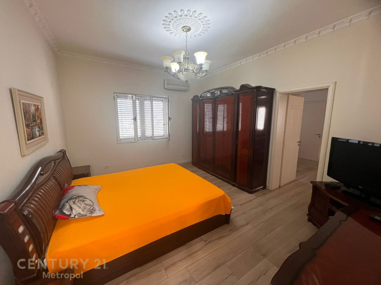 2+1 Apartment for Rent on Villa Floor, Kavaja Street