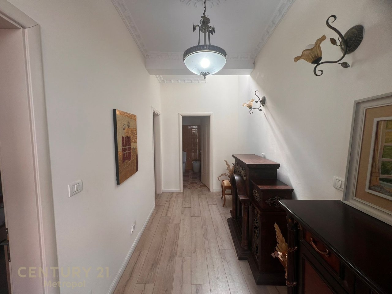 2+1 Apartment for Rent on Villa Floor, Kavaja Street