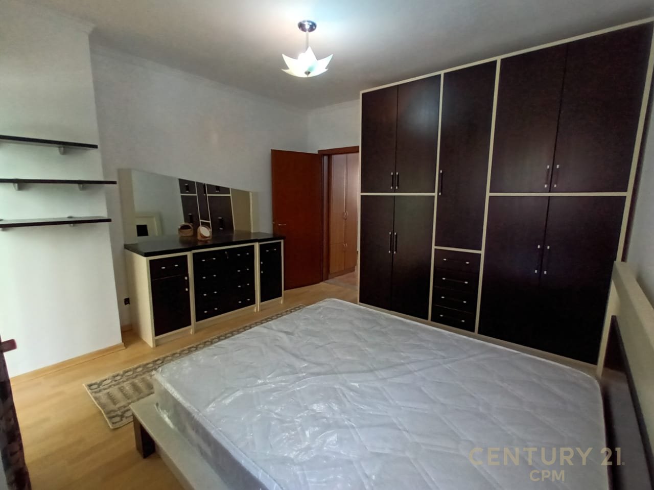 SHESIM APARTAMENT 2+1ME KUZHINE TE VECUAR TEK KOMUNA E PARISIT!