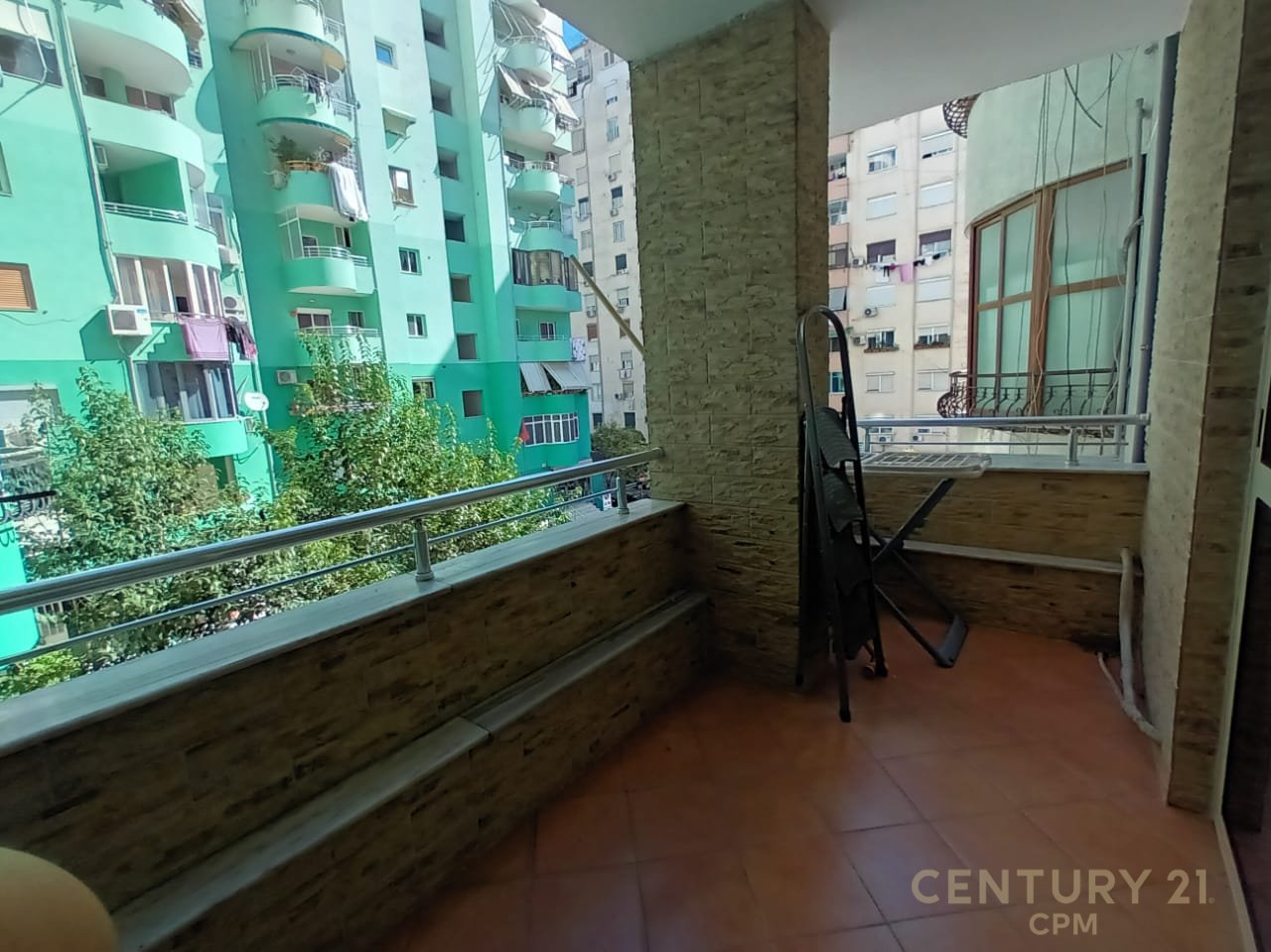 SHESIM APARTAMENT 2+1ME KUZHINE TE VECUAR TEK KOMUNA E PARISIT!