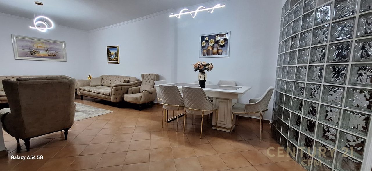 SHESIM APARTAMENT 2+1ME KUZHINE TE VECUAR TEK KOMUNA E PARISIT!