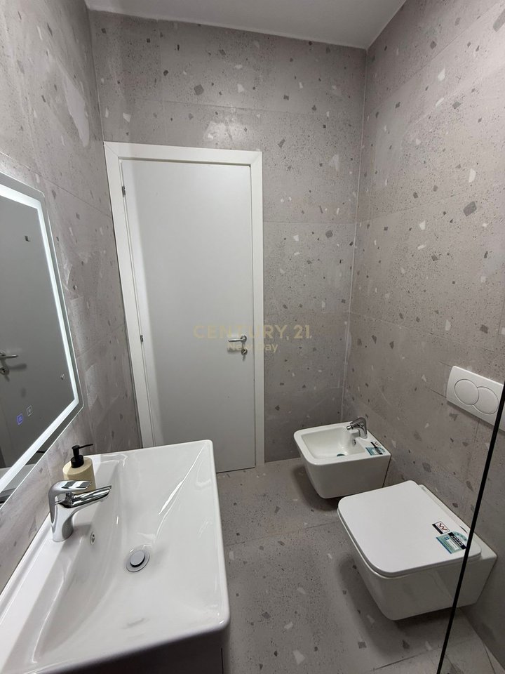 APARTMENT 1+1 + STORAGE + GARAGE FOR SALE NEAR KAVAJË ROCK!