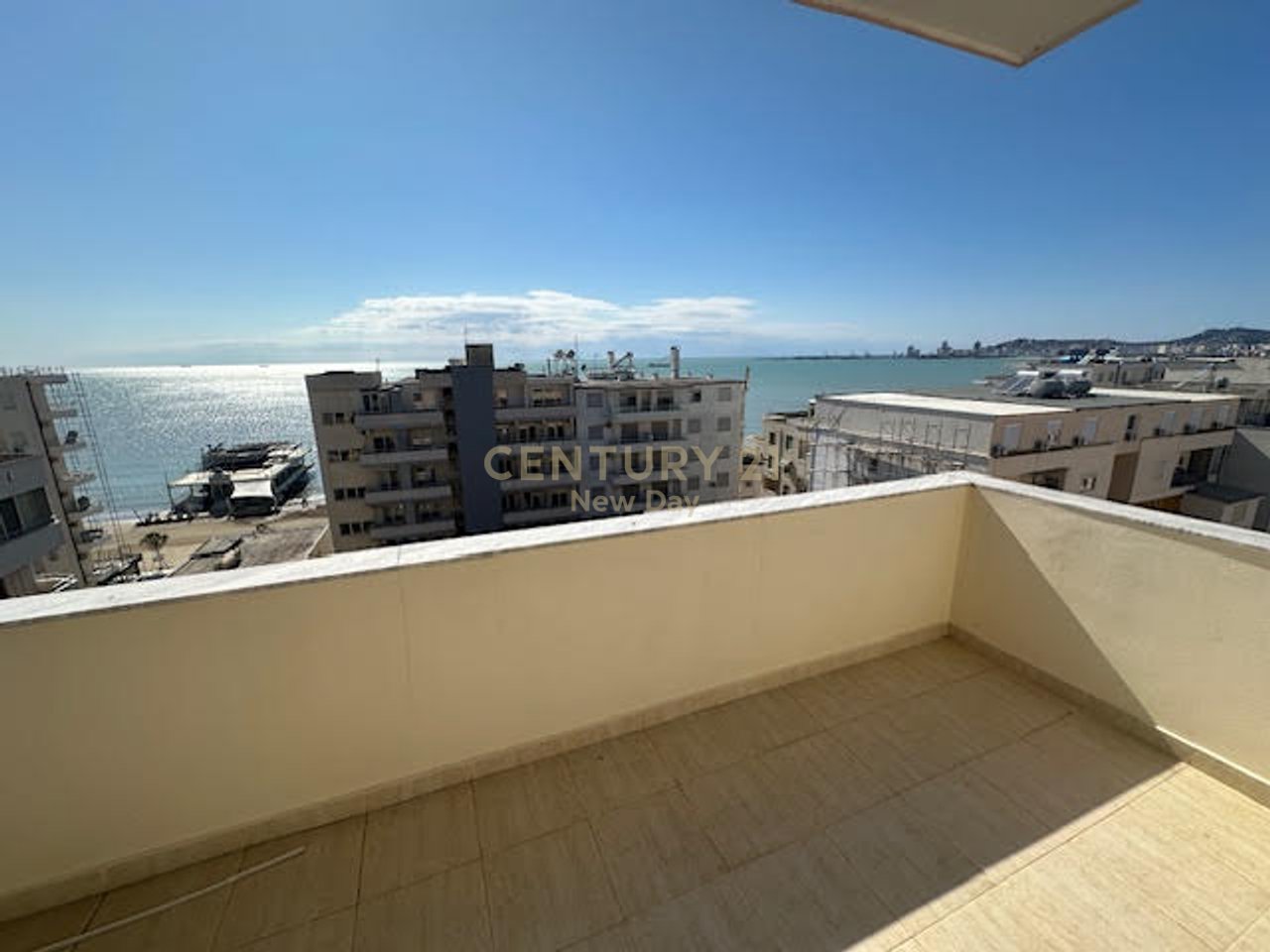 1+1 for sale with sea view