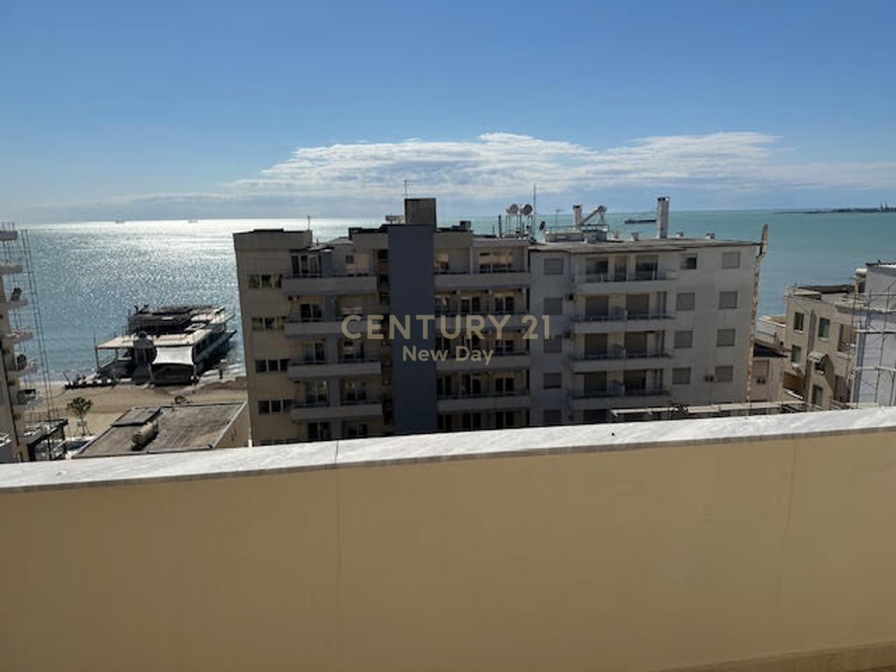 1+1 for sale with sea view