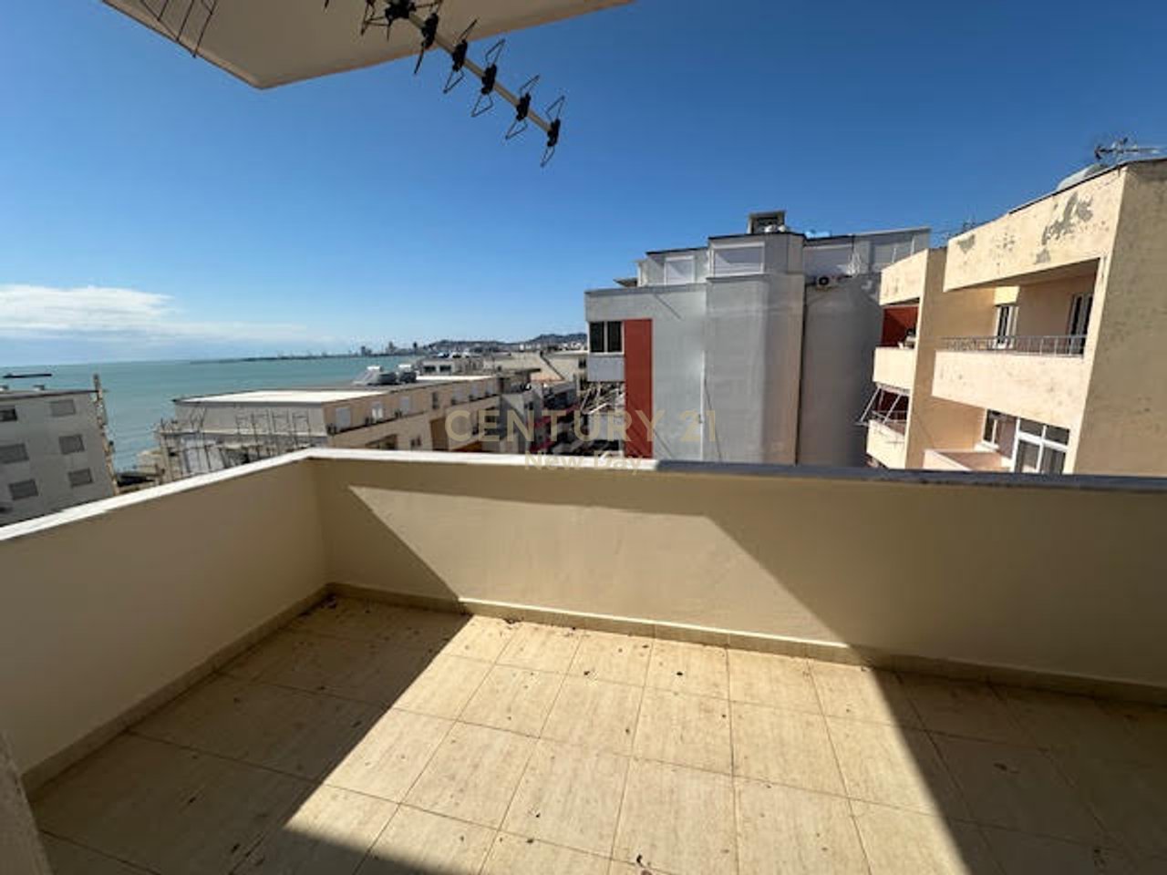 1+1 for sale with sea view
