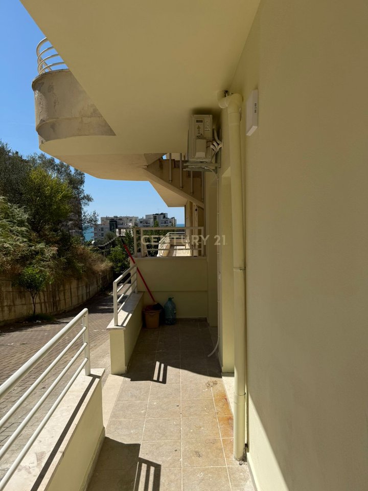 Apartment 1+1 with storage and parking for sale at Shkembi Kavajes!