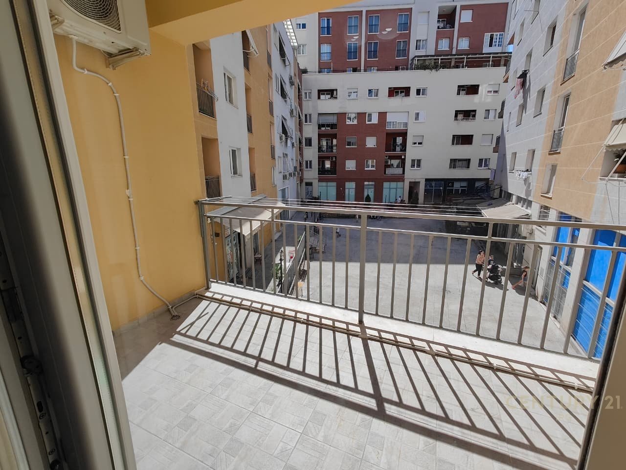 Apartament 1+1 Për Qira Tek Oxhaku 550 mije Lek!