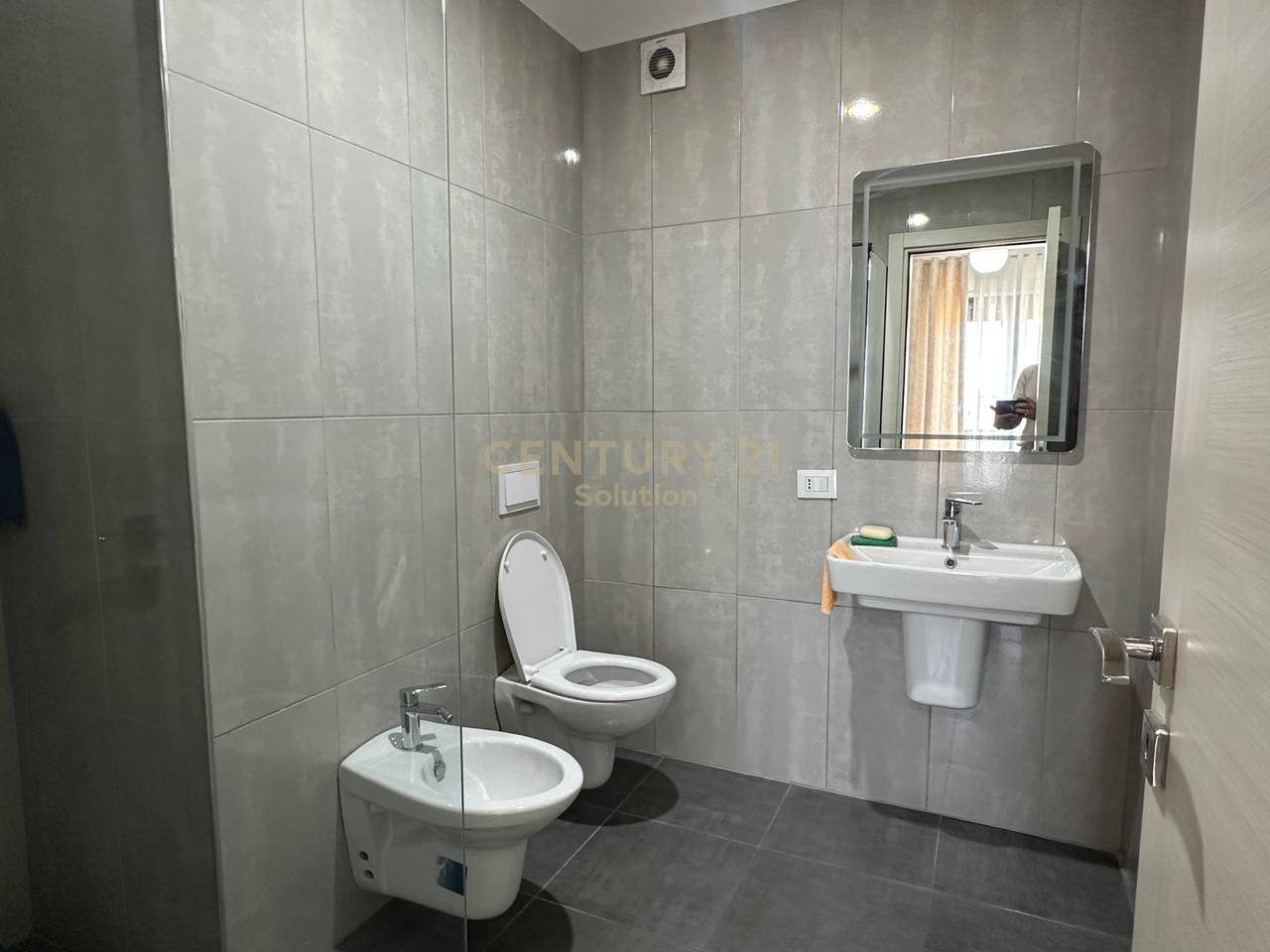 FOR RENT 2+1+2 APARTMENT WITH TOILETS ON TEODOR KEKO STREET