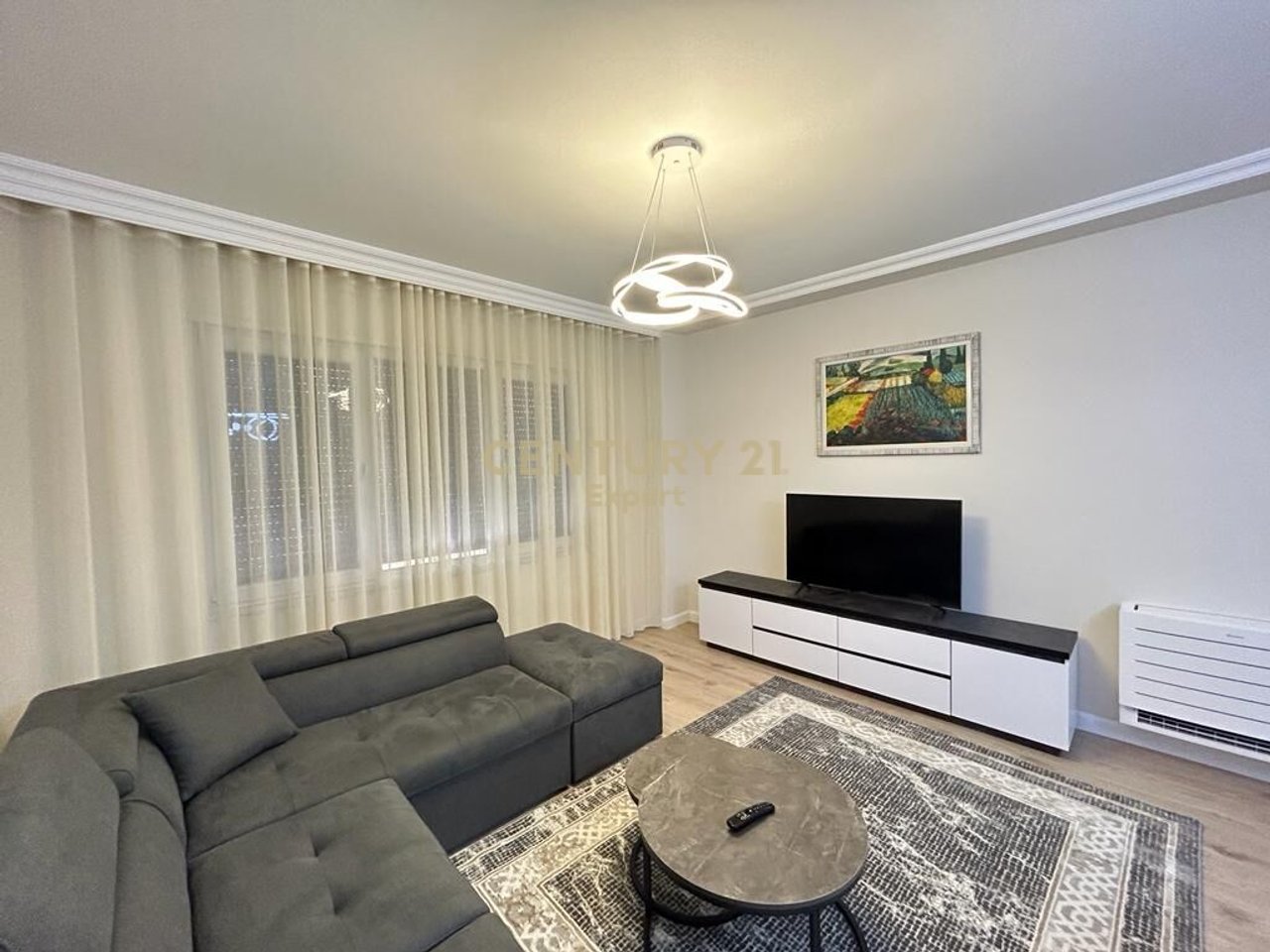 2+1+3 apartment for rent on Tefta Tashko Koco street, Pazari i Ri!