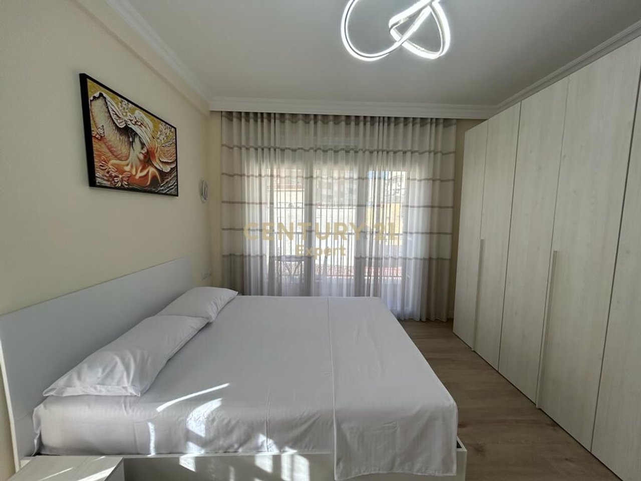 2+1+3 apartment for rent on Tefta Tashko Koco street, Pazari i Ri!