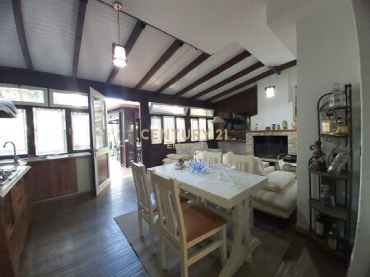 Apartament 3+1 tek kompleksi 'Laguna Blue' Qerret