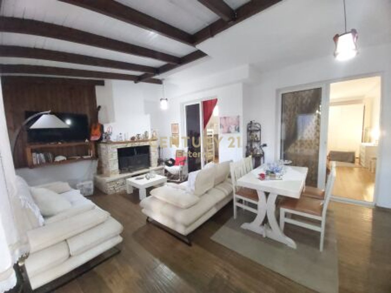 Apartament 3+1 tek kompleksi 'Laguna Blue' Qerret