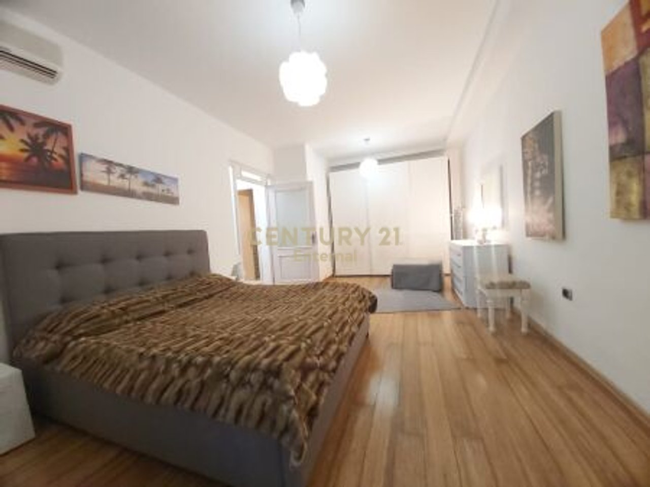 Apartament 3+1 tek kompleksi 'Laguna Blue' Qerret