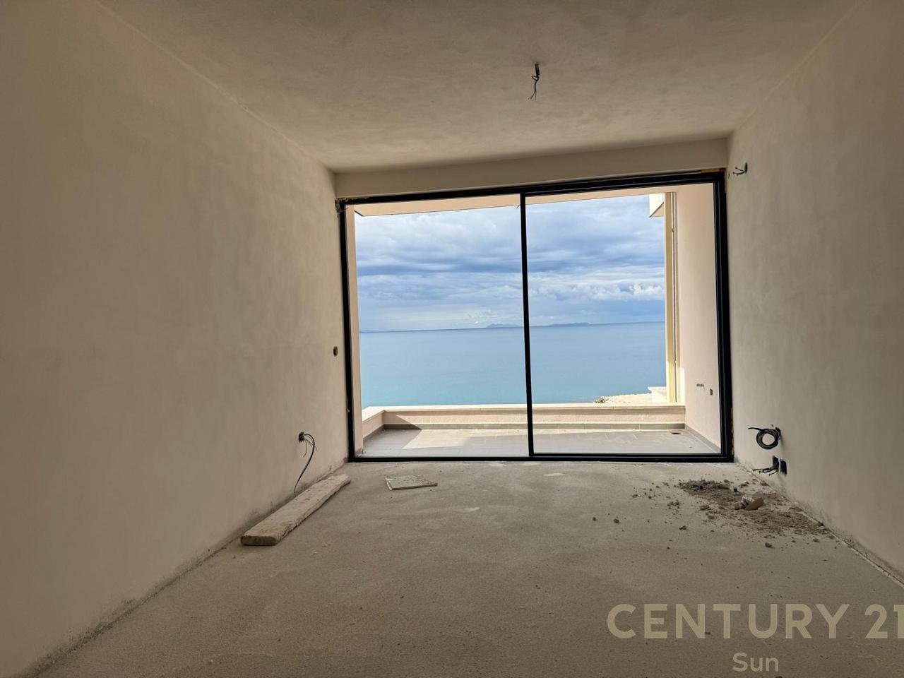 APARTAMENT 2+1 PER SHITJE NE SARANDE!