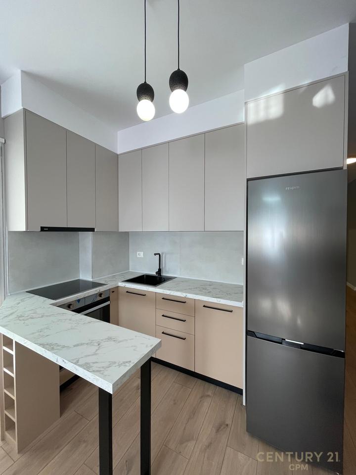APARTMENT 1+1 WITH PARKING SPACE FOR RENT NEAR THE NEW MARKET