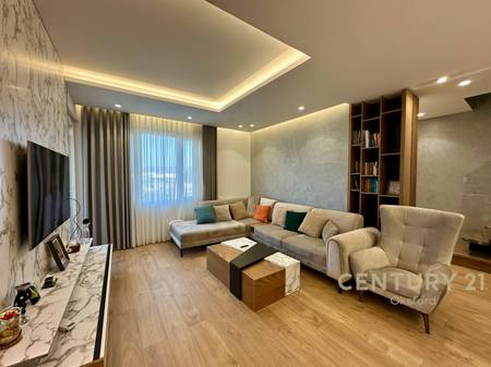 Esclusivo! Duplex moderno in affitto vicino al Lago Artificiale Secco!