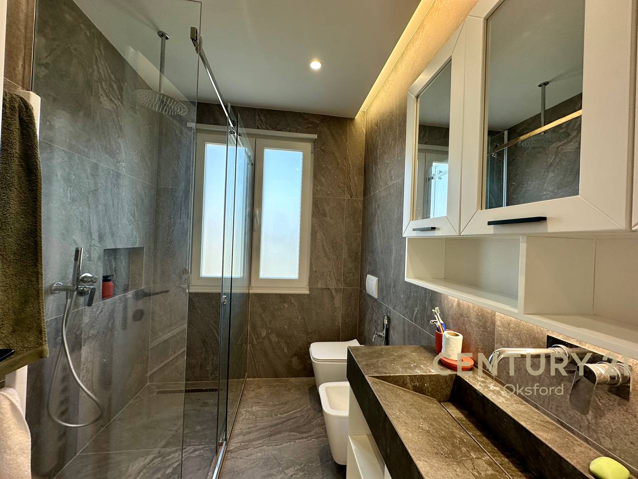 Esclusivo! Duplex moderno in affitto vicino al Lago Artificiale Secco!
