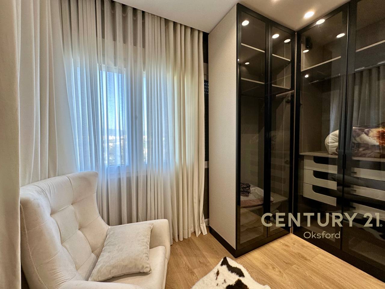 Esclusivo! Duplex moderno in affitto vicino al Lago Artificiale Secco!