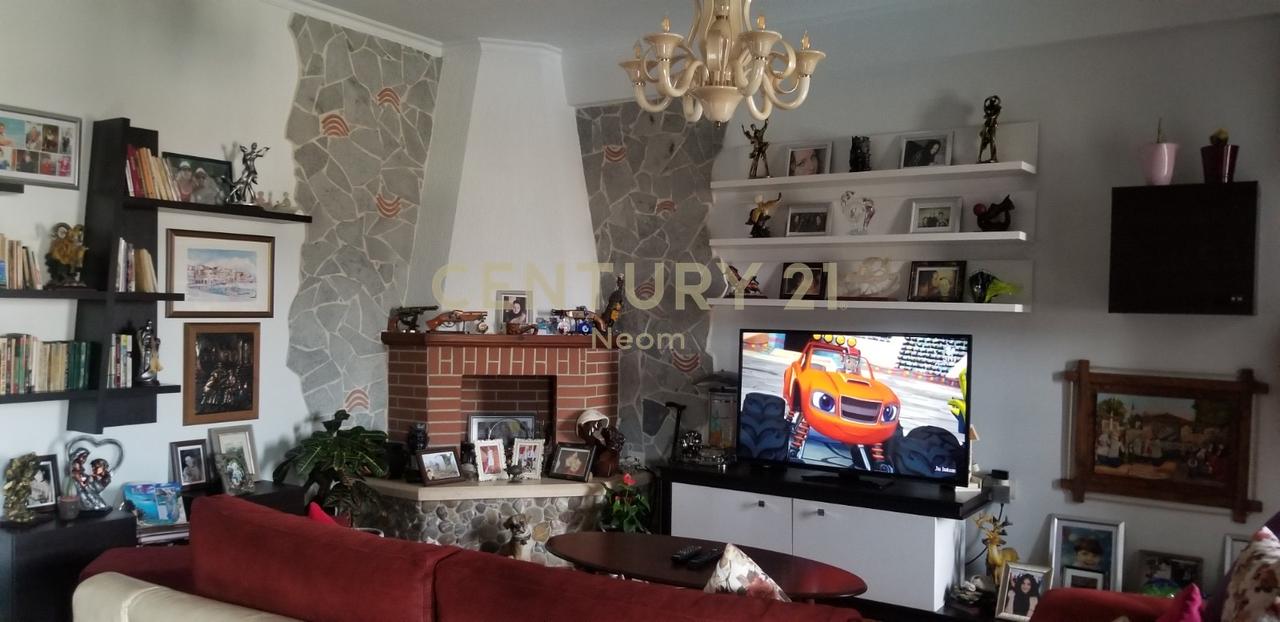 Apartment 3+1 For Rent in Unaza e Re, Tirana - 600.00€ | 130 m²