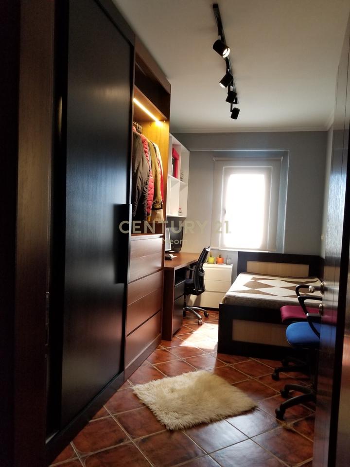 Apartment 3+1 For Rent in Unaza e Re, Tirana - 600.00€ | 130 m²