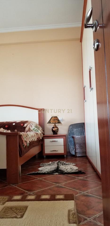 Apartment 3+1 For Rent in Unaza e Re, Tirana - 600.00€ | 130 m²
