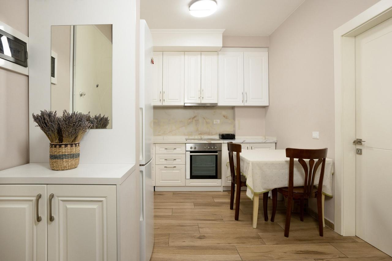 APPARTAMENTO 1+1 50M IN VENDITA VICINO AL MARE SULLA SPIAGGIA, DURAZZO!!