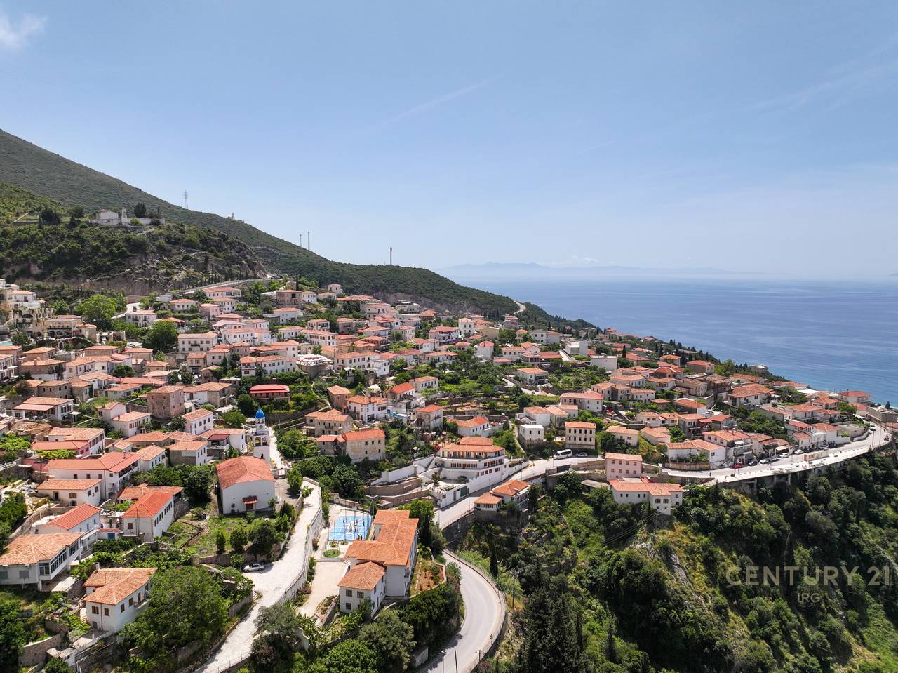 4-STOREY VILLA FOR SALE IN DHËRMI – IDEAL FOR INVESTMENT IN SOUTH ALBANIA!