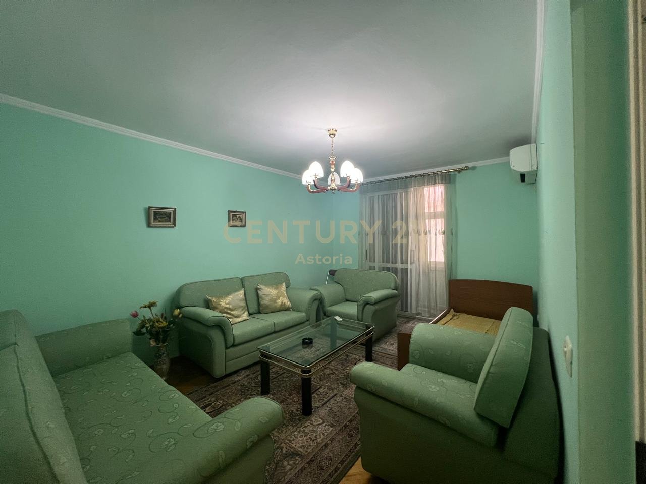 Apartment 1+1 with a separate kitchen for rent, 21 Dhjetori.