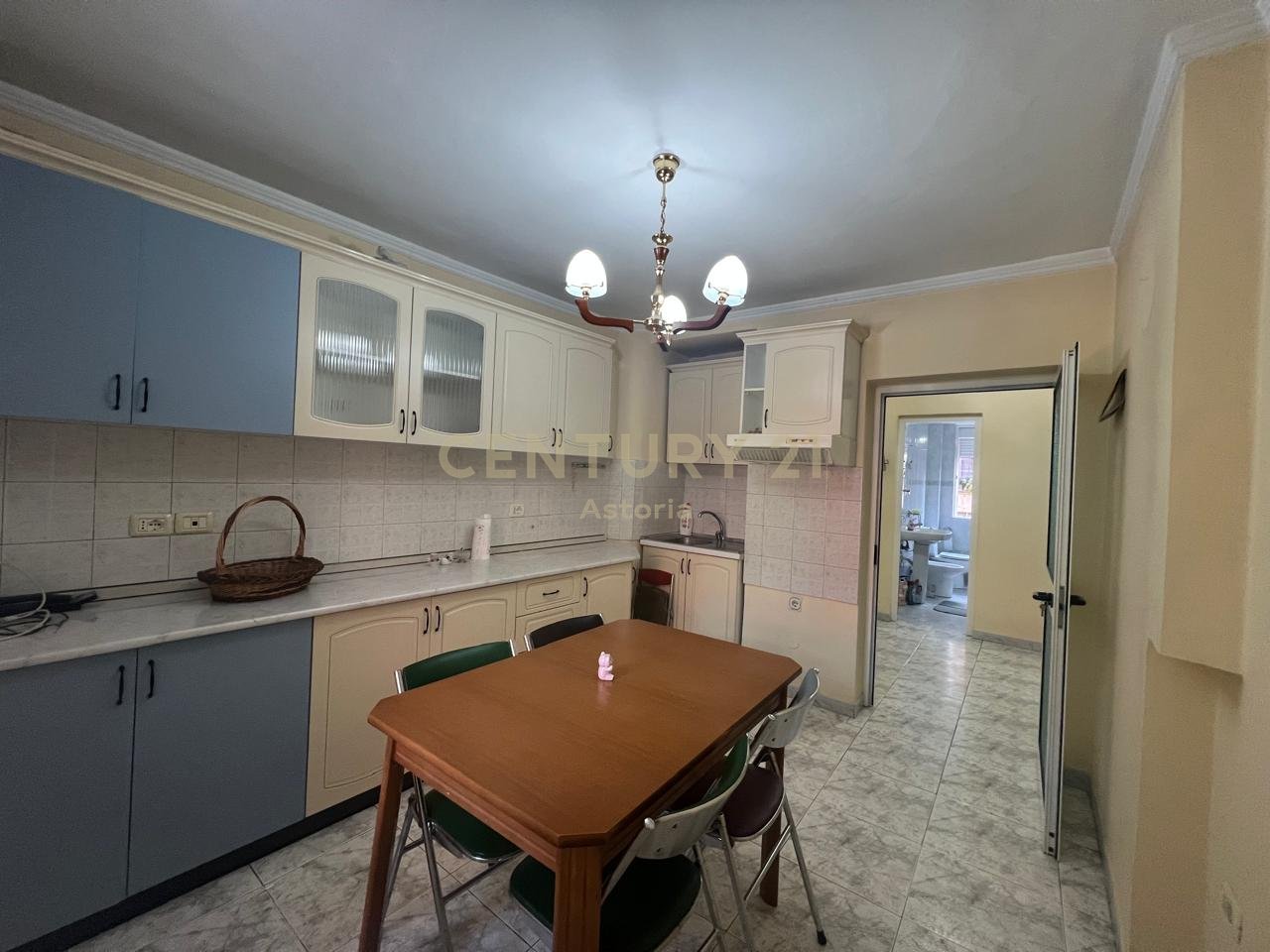Apartment 1+1 with a separate kitchen for rent, 21 Dhjetori.