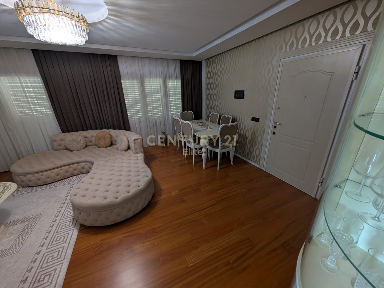 Apartment 2+1+2 for sale near the Zoo Garden.