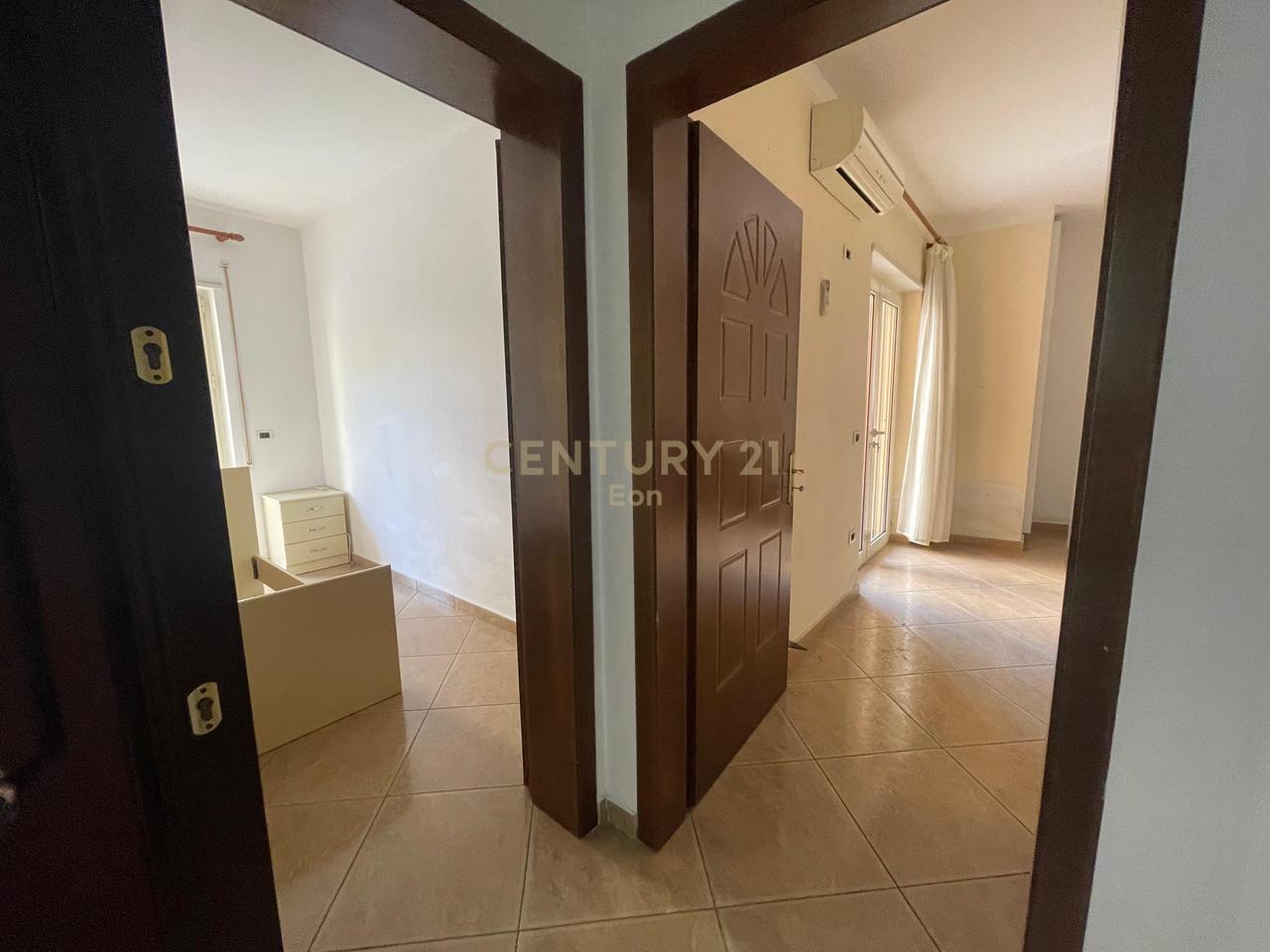 APPARTAMENTO 1+1 IN VENDITA A RROTA E KUQE A DURAZZO!