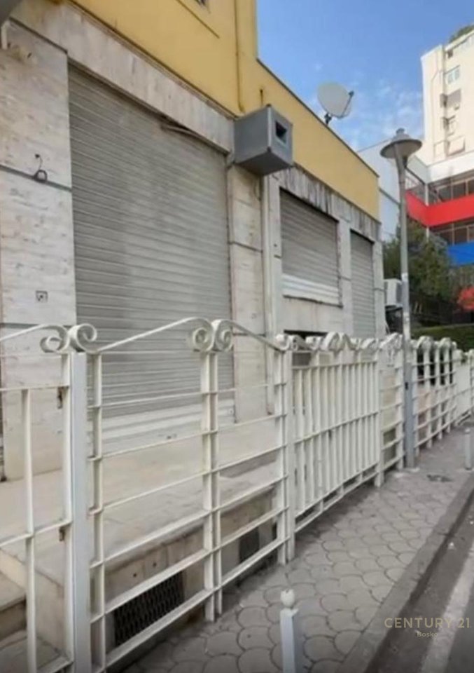 Jepet me qera prane ish cirkut,Tirane