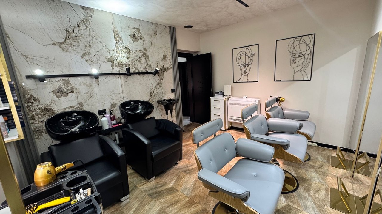 Attività Estetica in Vendita Vicino allo Stadio Dinamo!